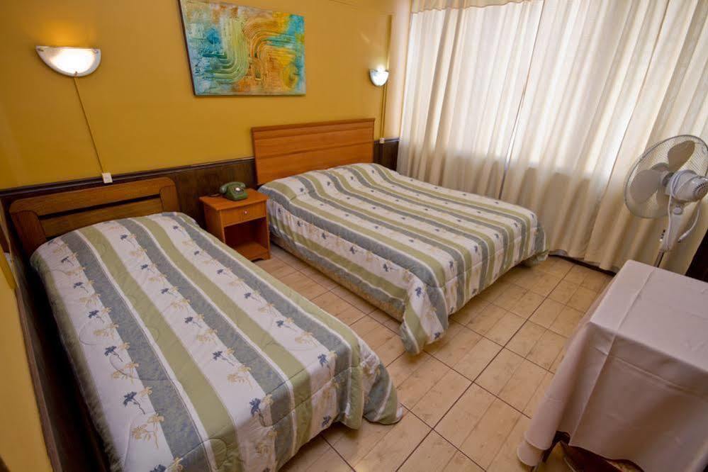 Hotel Intillanka Ікіке Екстер'єр фото