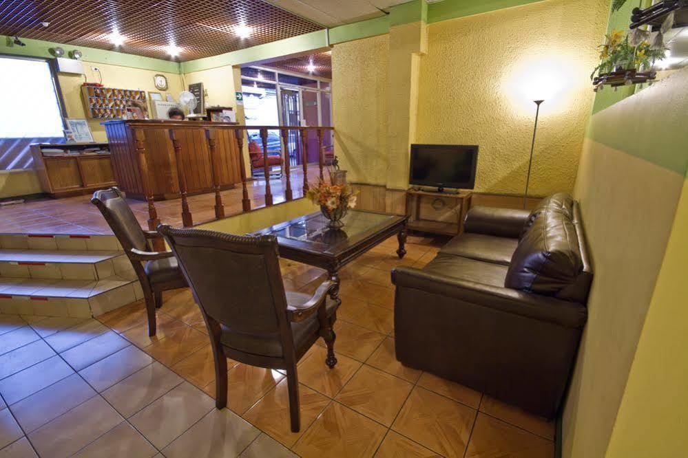 Hotel Intillanka Ікіке Екстер'єр фото